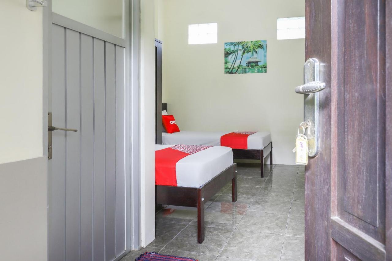 Oyo 3830 Dfarys Gh Syariah Hotel Balikpapan  Exterior photo